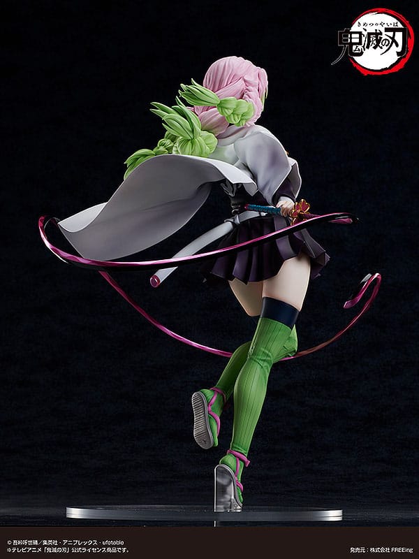 Mitsuri Kanroji Statue